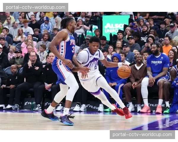 76人105-94战胜步行者,东部第七位置稳固 76人105-94战胜步行者,东部第七位置稳固