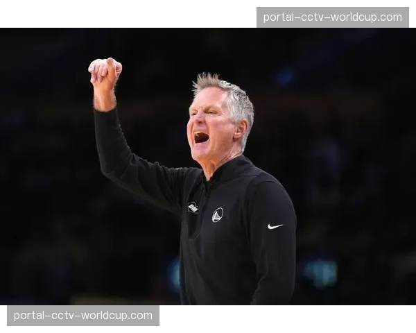 NBA教练更迭潮：里弗斯退休，科尔未来不确定，新时代来临